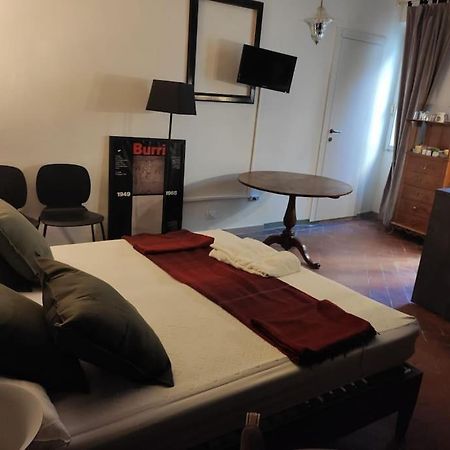 Lovely Portion Of Property Near Piazza Santo Spirito Florence Luaran gambar